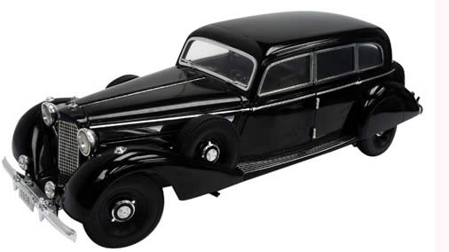 Первые бронированные лимузины появились в 1928 году стараниями фирмы Mercedes-Benz. 1928-Mercedes-Benz-hirohito