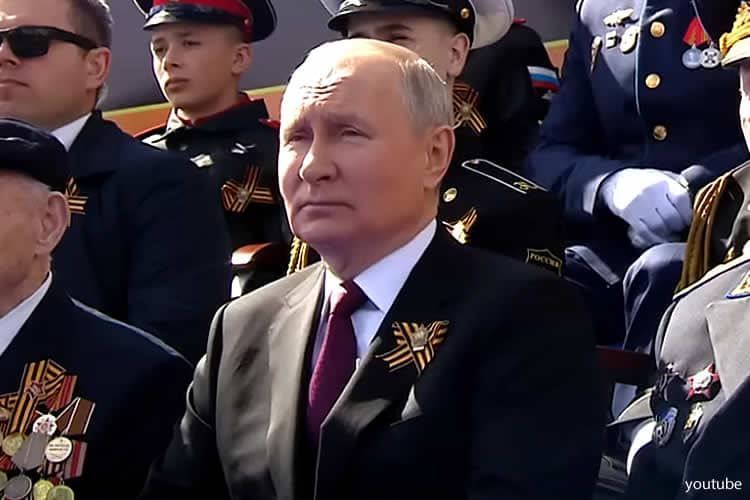 Русское фашистское государство отпраздновало “победу” над Германским фашизмом